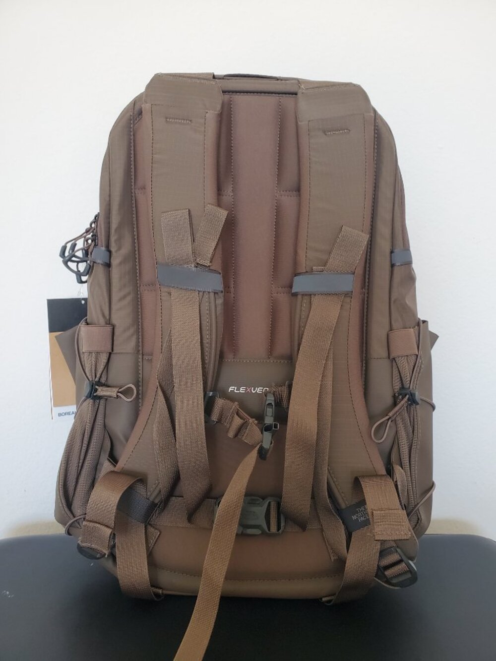 THE NORTH FACE MEN'S BOREALIS BACKPACK SMOKY BROWN - Picture 3 of 3